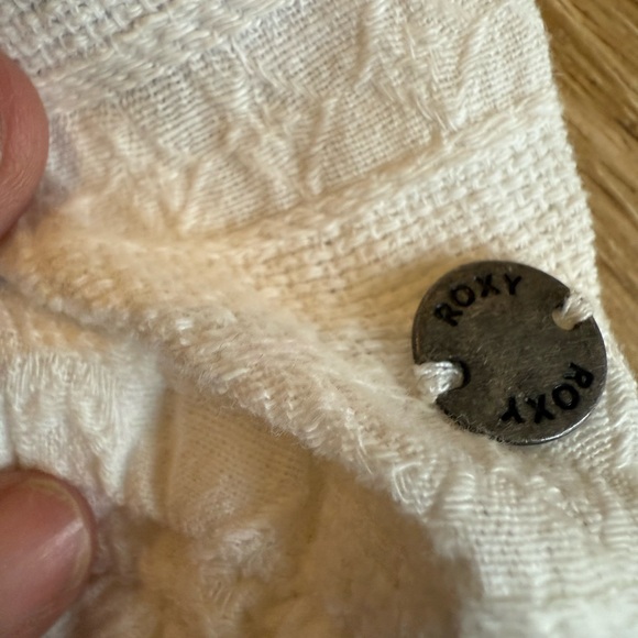 Roxy Cream Crop Top with Ruffle Sleeves - Picture 9 of 10